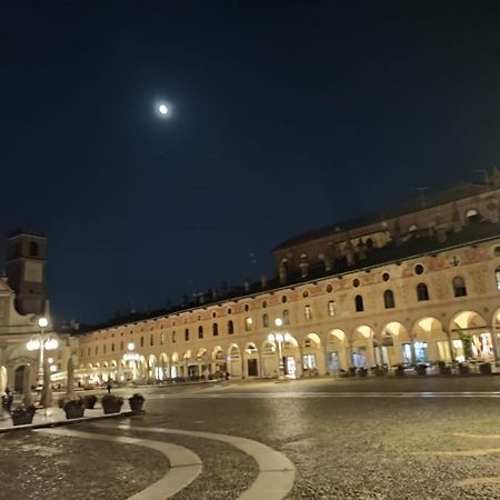 Appartamento Il Castello Delle Dame - Il Maschio Vigevano Esterno foto